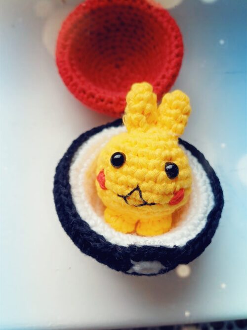 Pikachu  im Ball